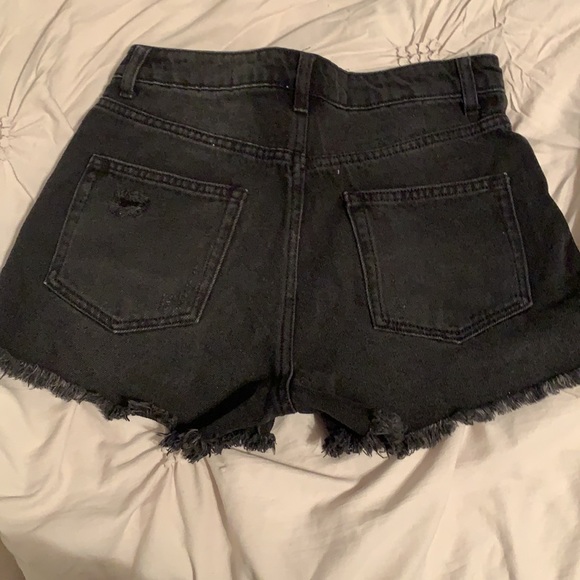 Size 0 Wild Fable black jean shorts - Picture 2 of 2